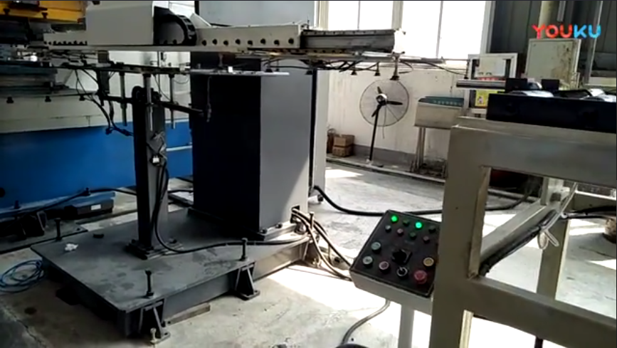朔州洗衣机全自动智能换型冲压机器人生产线